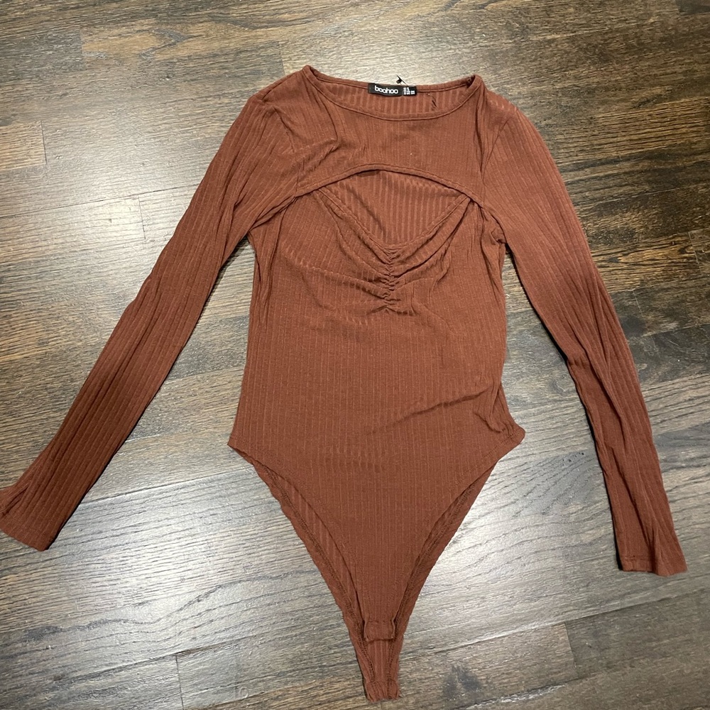 Boohoo brown bodysuit size small